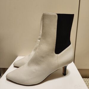 New Joie "Rali" Ivory Italian Leather Kitten Heel Ankle Boots Sz. 7/37 Ret. $378